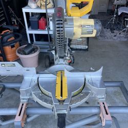 Dewalt DW713 Compound Miter Saw 10”