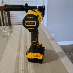 Hamer Drill And Drill Driver1/2 Inch Con Pila  Totalmente Nuevo No Cargador.   