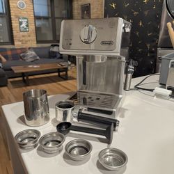 De'Longhi Espresso Maker  - Stainless Steel