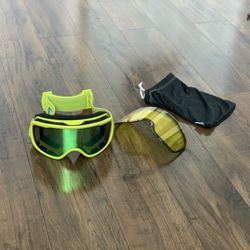 Giro Snowboarding / Skiing Goggles