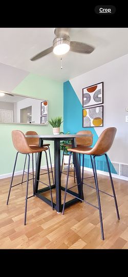 Bar Height Chairs $20 Per Chair No Table 