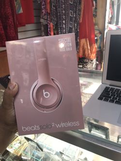 Beats solo 2 wireless rose gold New sealed in box