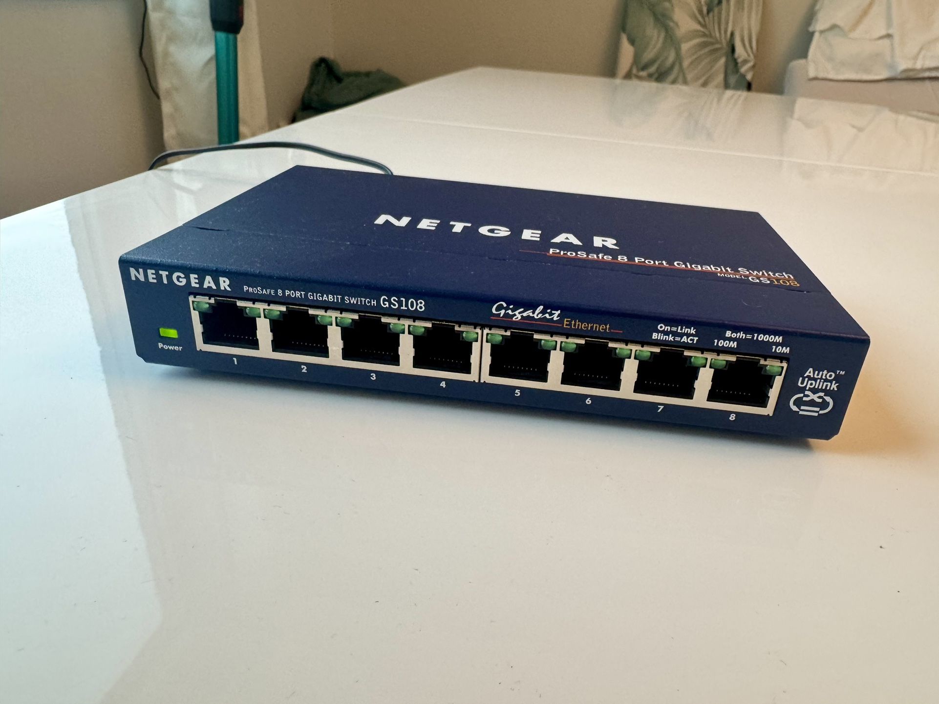 NETGEAR 8-Port Gigabit Ethernet Unmanaged Switch | GS108