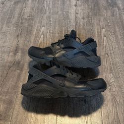 Nike Air Huarache Triple Black 