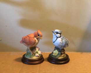 Blue-jay and cardinal figurine statues by Andera