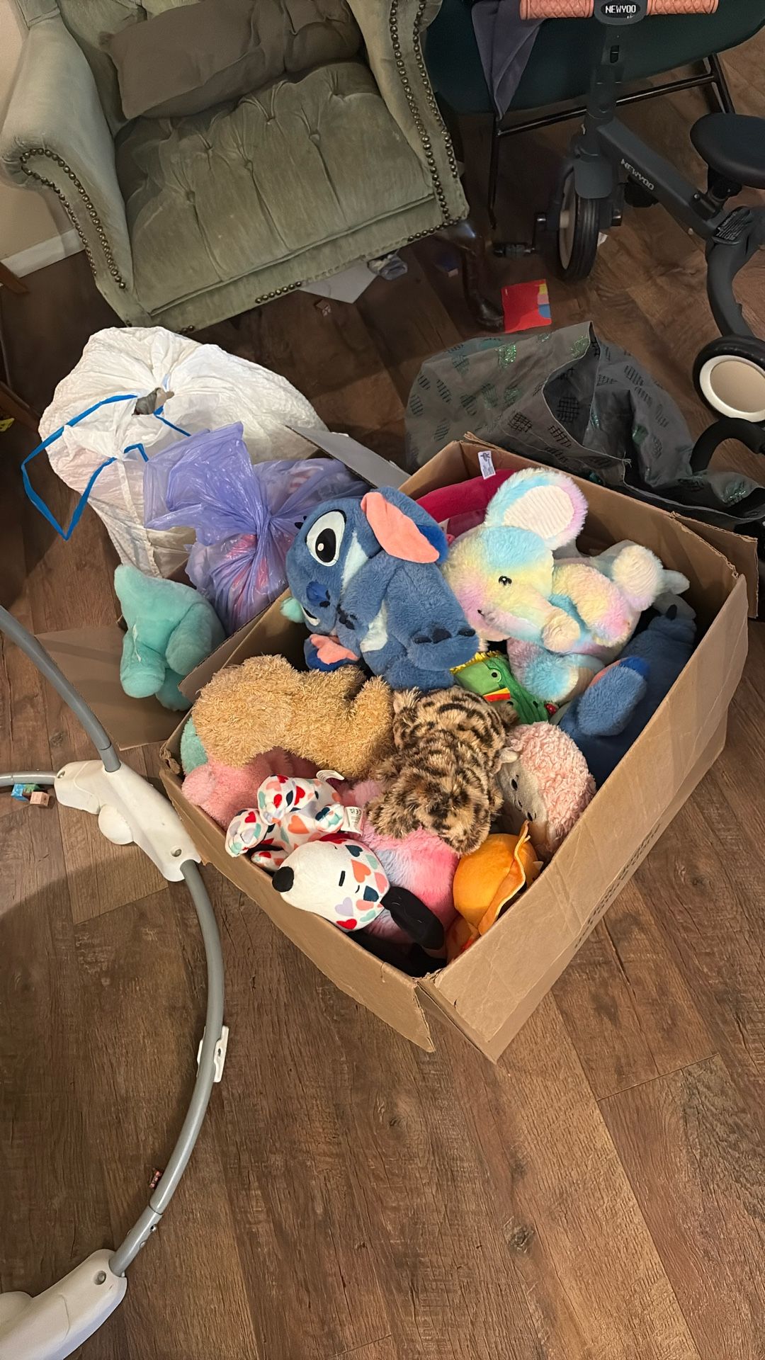 Years Worth Gently Loved Baby Clothes & Toys & Bouncy - Sizes 1month, 0-3months, 3m 3-6m, 18m, 24m -4T 