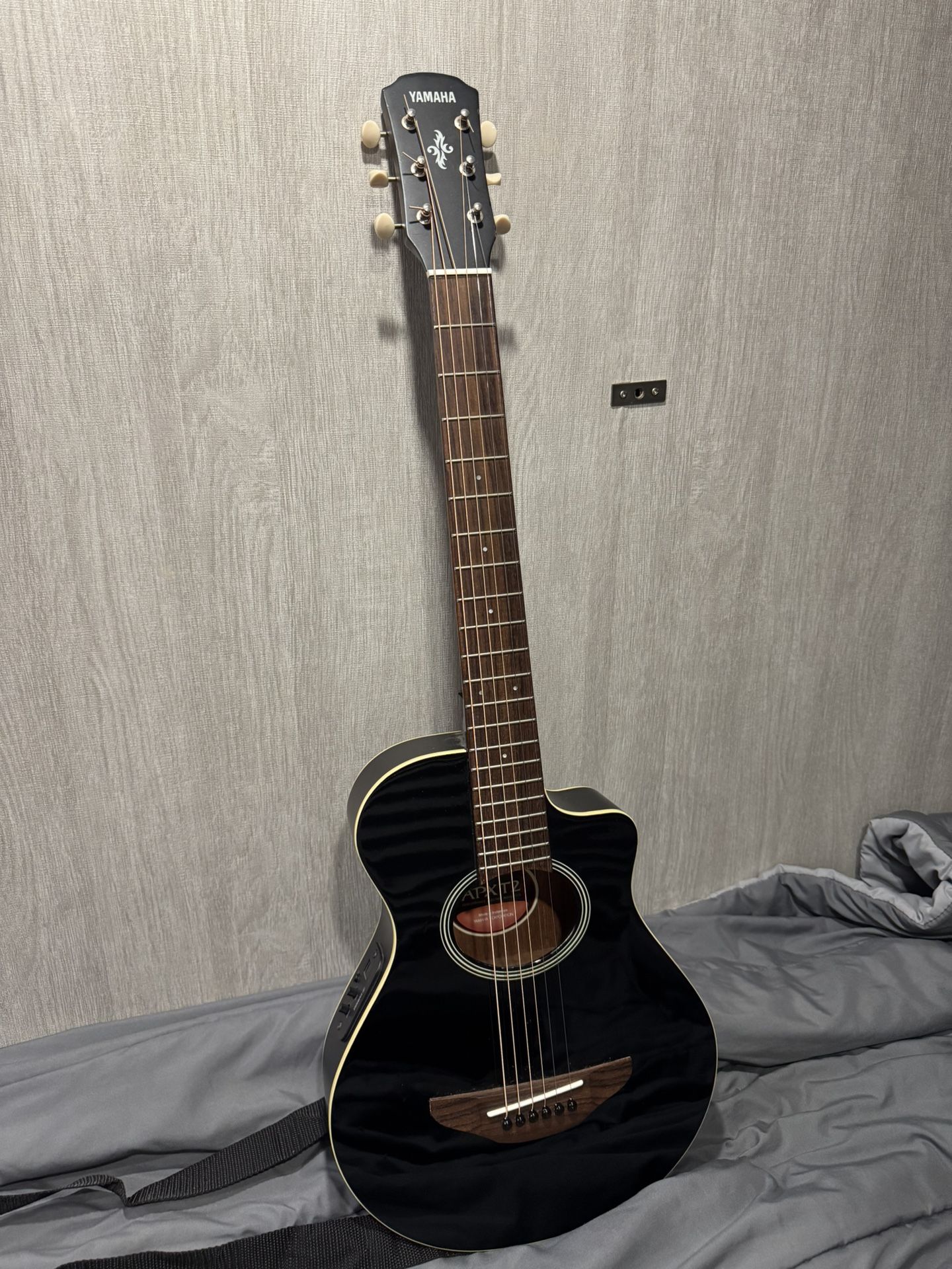 Yamaha APXT2 Acoustic Electric Travel Guitar