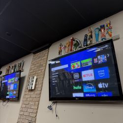 Samsung 50” TV For $100 (OBO) With Wall Mount And Roku Box