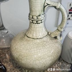 It's A Vase 