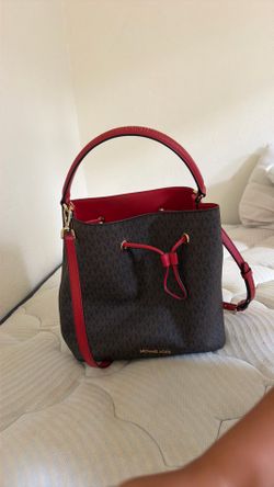 Michael kors bucket bag