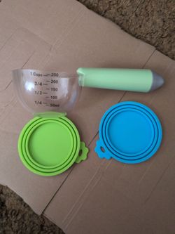 Cat food scooper and can covers