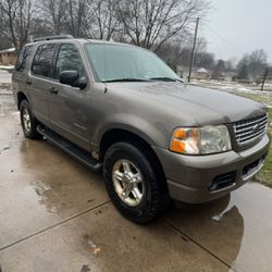 2004 Ford Explorer