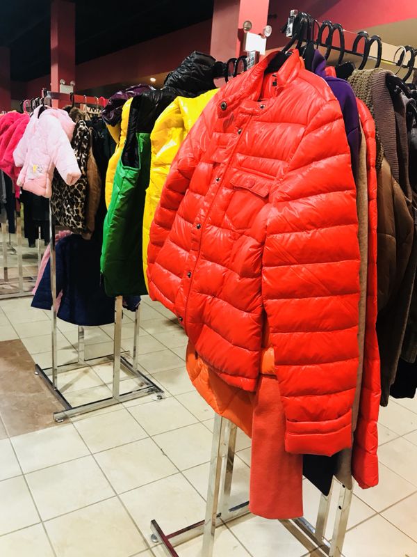 4927 W. Market St., Greensboro, NC 27407 . Inside super G ...
