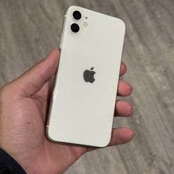 iPhone 11 UNLOCKED - 64GB- White