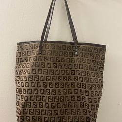 VINTAGE- Authentic Fendi Bag 