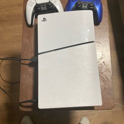 Ps5 Slim+2ps5 Controllers