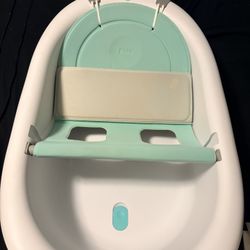 Fridababy Grow With Me Baby Bath 