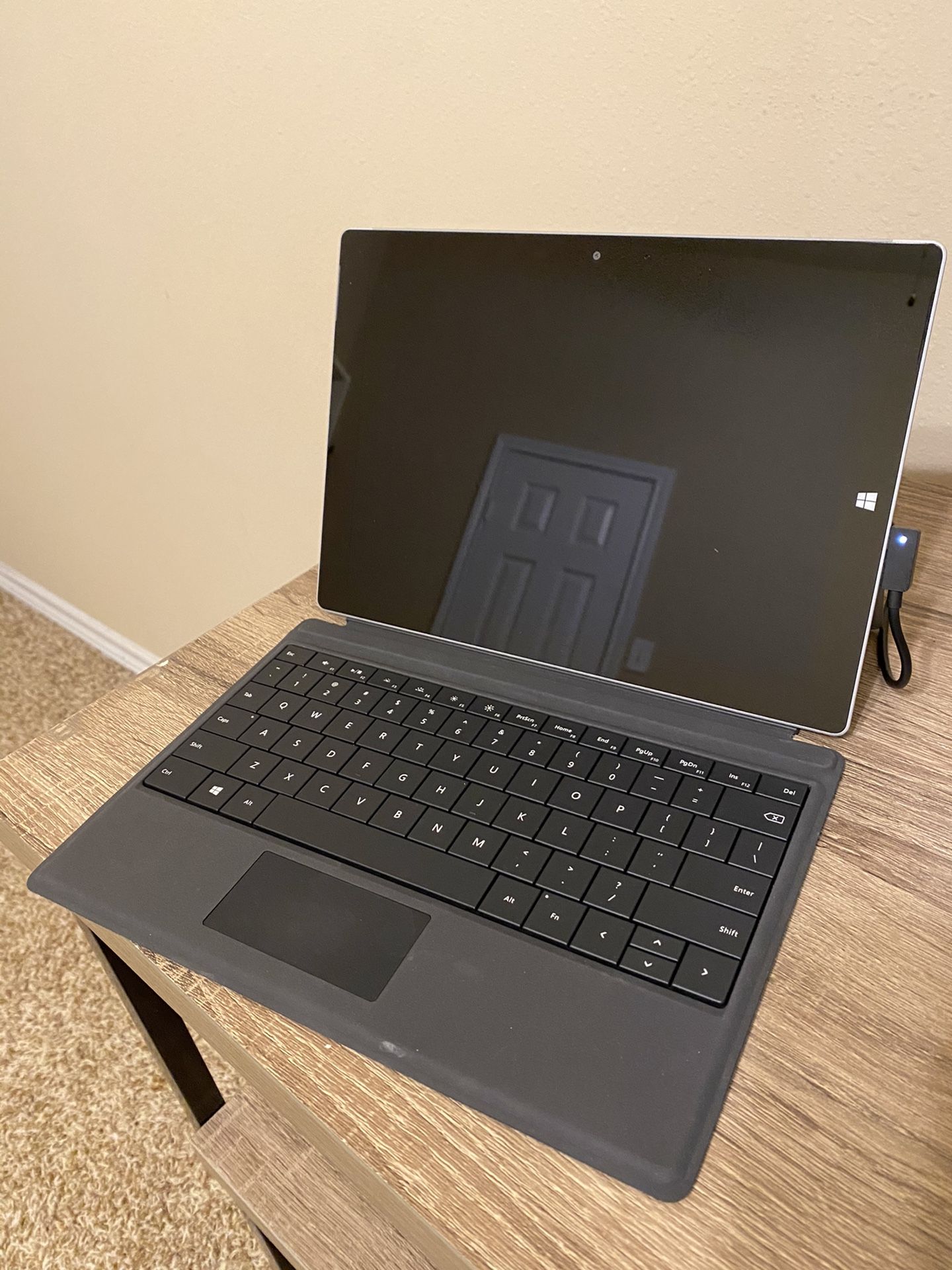 Microsoft Surface 3 tablet with keyboard (not working)