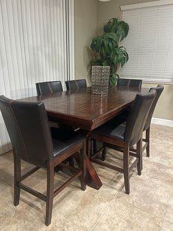 Dining table with 6 chairs Counter size