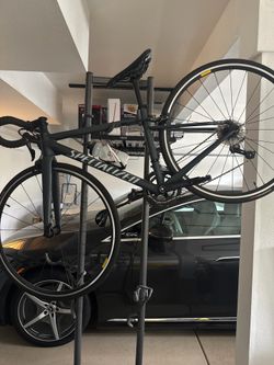 Specialized Allez entry-level road bike with rim brakes