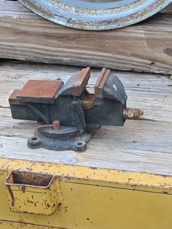 4" vise