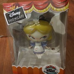 Disney Alice In Wonderland With Tea Cup RETIRED Miss Mindy Collectible Figure 
