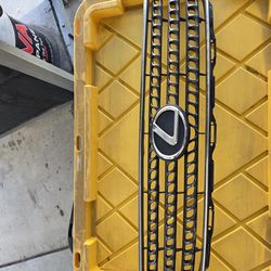 2002 Lexus IS300 oem grill
