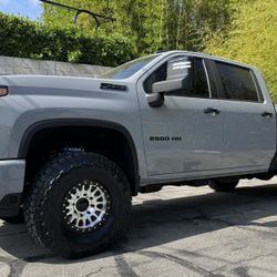 Kmc Impact 445 Beadlock 17x9 +0 Offset With Custom Black Ring With Toyo R/T Trail 37x12.50R17🔥🔥🔥