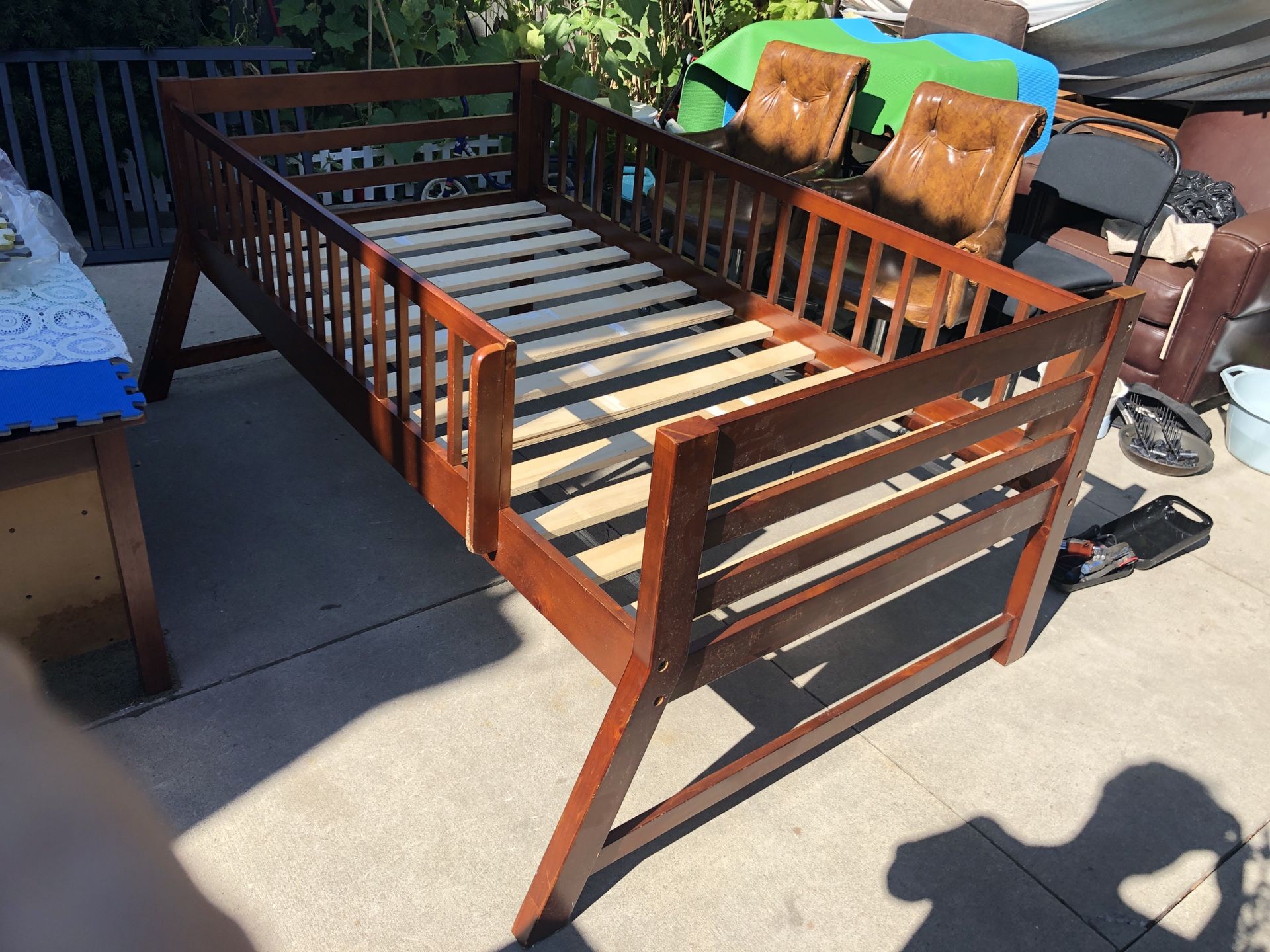 Single bed frame