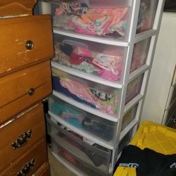 6 Plastic Drawers