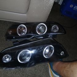 Front Headlights For BMW 3 Series E46 (1998–2001 Sedan/Wagon)