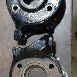 Lincoln Versailles 9-in Rear End Disc Brake Brackets