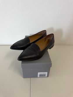 Everlane Black Leather Pointed-Toe Loafer Flats size 8