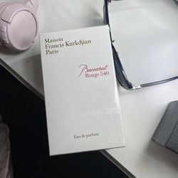 Baccarat Perfume !! 160$