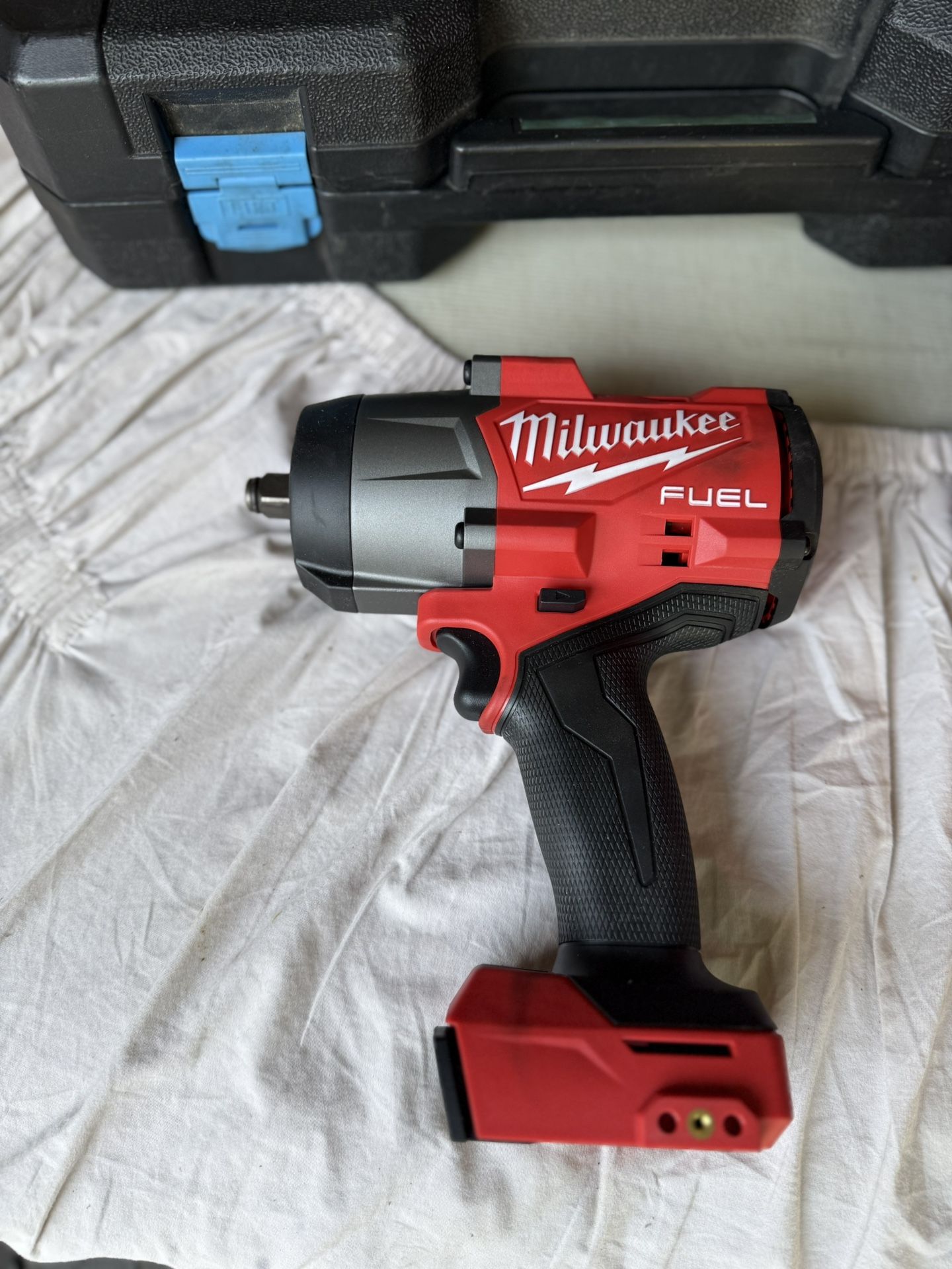 Brand New Milwaukee Impact Drill 20v