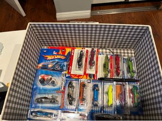 31 Vintage Hot Wheels