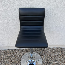 Adjustable Swivel Stool