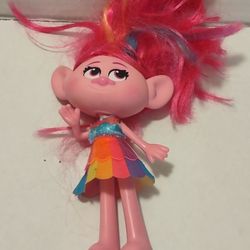 Dreamworks Trolls World Poppy Fashion Doll