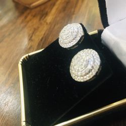 10KT Diamond Earring 