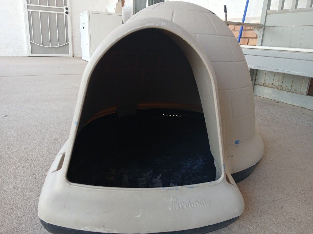 Indigo Dog Igloo House