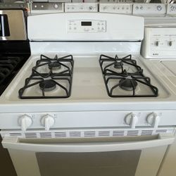 White G.E Four Burner Gas Shove In Excellent Condition 