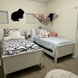 2 Twin Bed From America Furniture White Color 