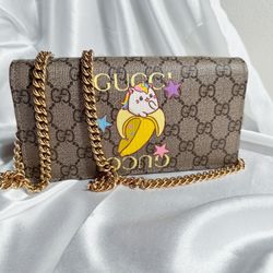 Gucci: bananya GG supreme bag