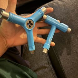 SKATEBOARDING TOOLS FOR TRUCKS AND WHEELS