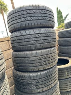 215/55r17 Yokohama tires en excelentes condiciones de vida las 4
