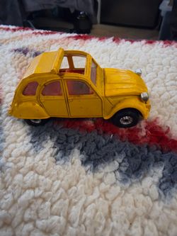 Corgi James Bond 007 Citroen, Yellow 2CV6 #115 - 1976 Diecast Toy