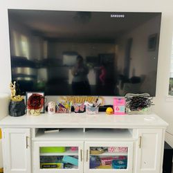 Huge Sturdy TV Stand With Storage