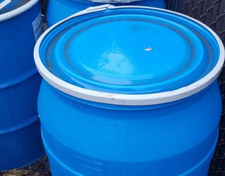 Barrels with removable tops