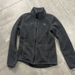 Women Northface Sweater