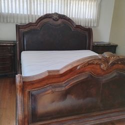 Beautifully Real Wood Dark Stain Bedroom Set